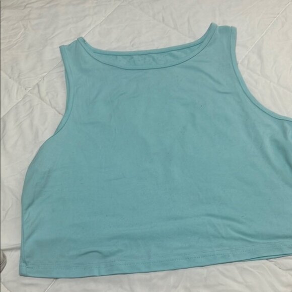 Blue peach and cream Sleeveless Crop Top with Scoop Neckline #101 lot of 3 - Picture 3 of 3